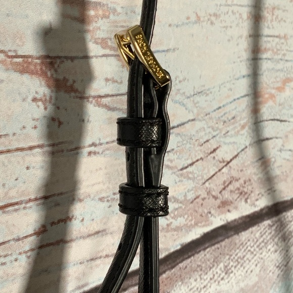 Michael Kors Black perforated crossbody bag NWOT - Picture 3 of 8